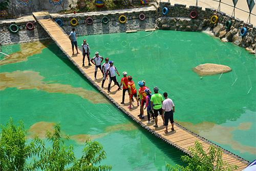 <b>抖音網紅橋,趣味搖擺橋</b>